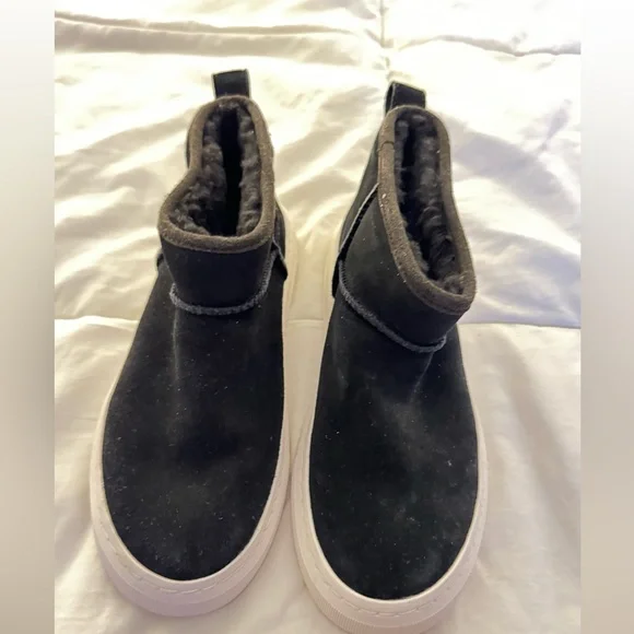 Alameda Mini Boot Uggs - Picture 6 of 8